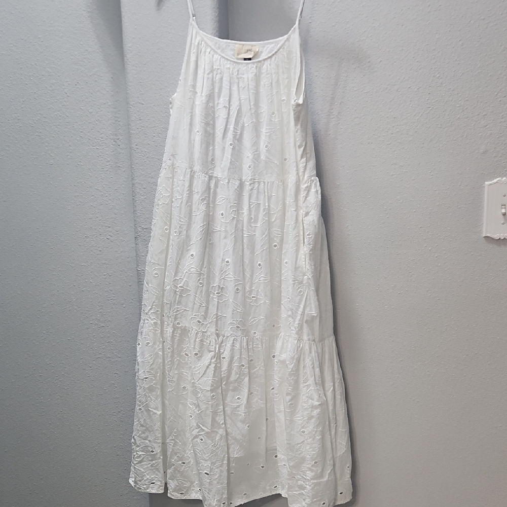 Universal Thread White Maxi Dress